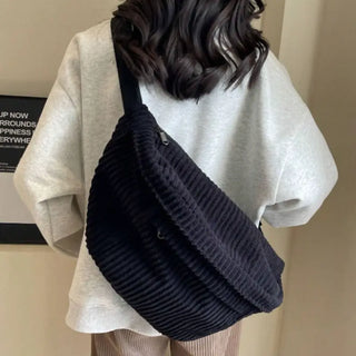 Grand sac banane noir en velours côtelé de taille XXL