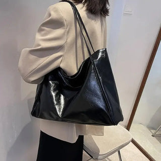 Grand sac à main tendance en cuir noir pour les cours pour femme