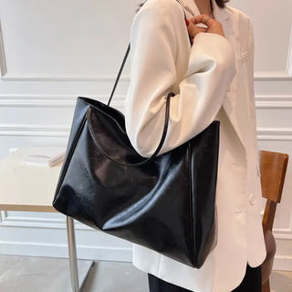 Grand sac à main tendance en cuir noir pour les cours pour femme