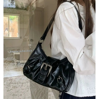 Sac à main noir demi-lune à bandoulière et en cuir pour femme