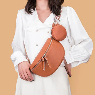 Sac banane camel à bandoulière tendance et chic en cuir pour femme