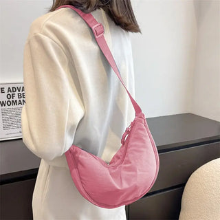 Sac banane rose demi-lune pour femme