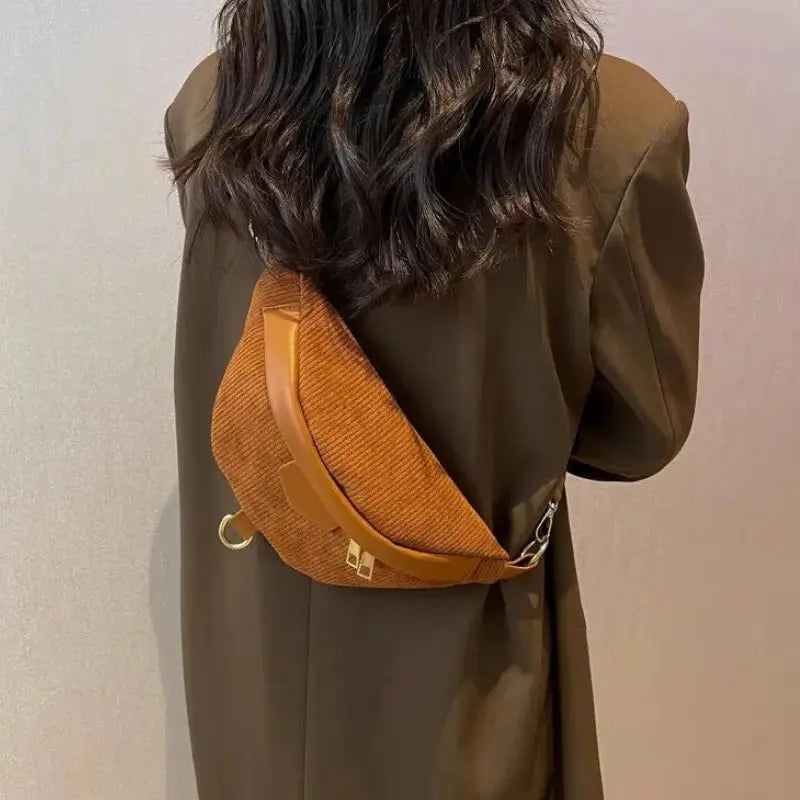 Sac banane en velours côtelé marron camel pour femme - sac-banane-boutique