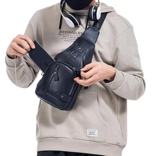 Sacoche bandoulière poitrine pour homme en cuir noir